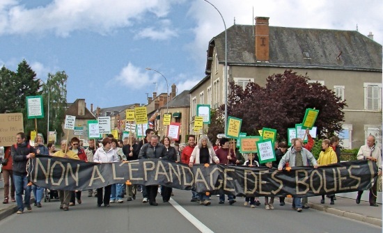 Défilé dans les rues de Bourges Défilé dans les rues de Bourges