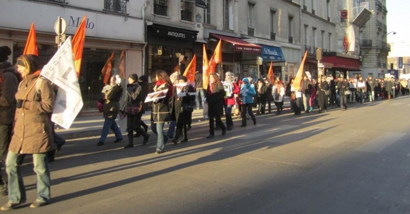 Manifestation anti corrida : Plus de 4 000 personnes bravent le froid devant l’Assemblée Nationale.