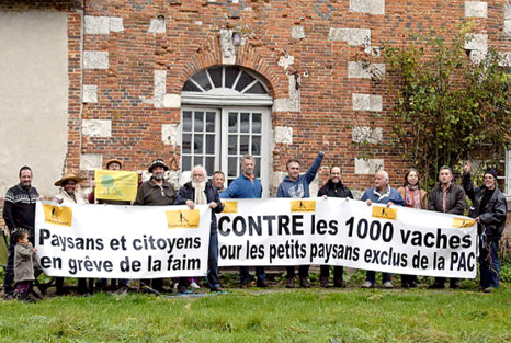 Devant la Ferme des Bouillons